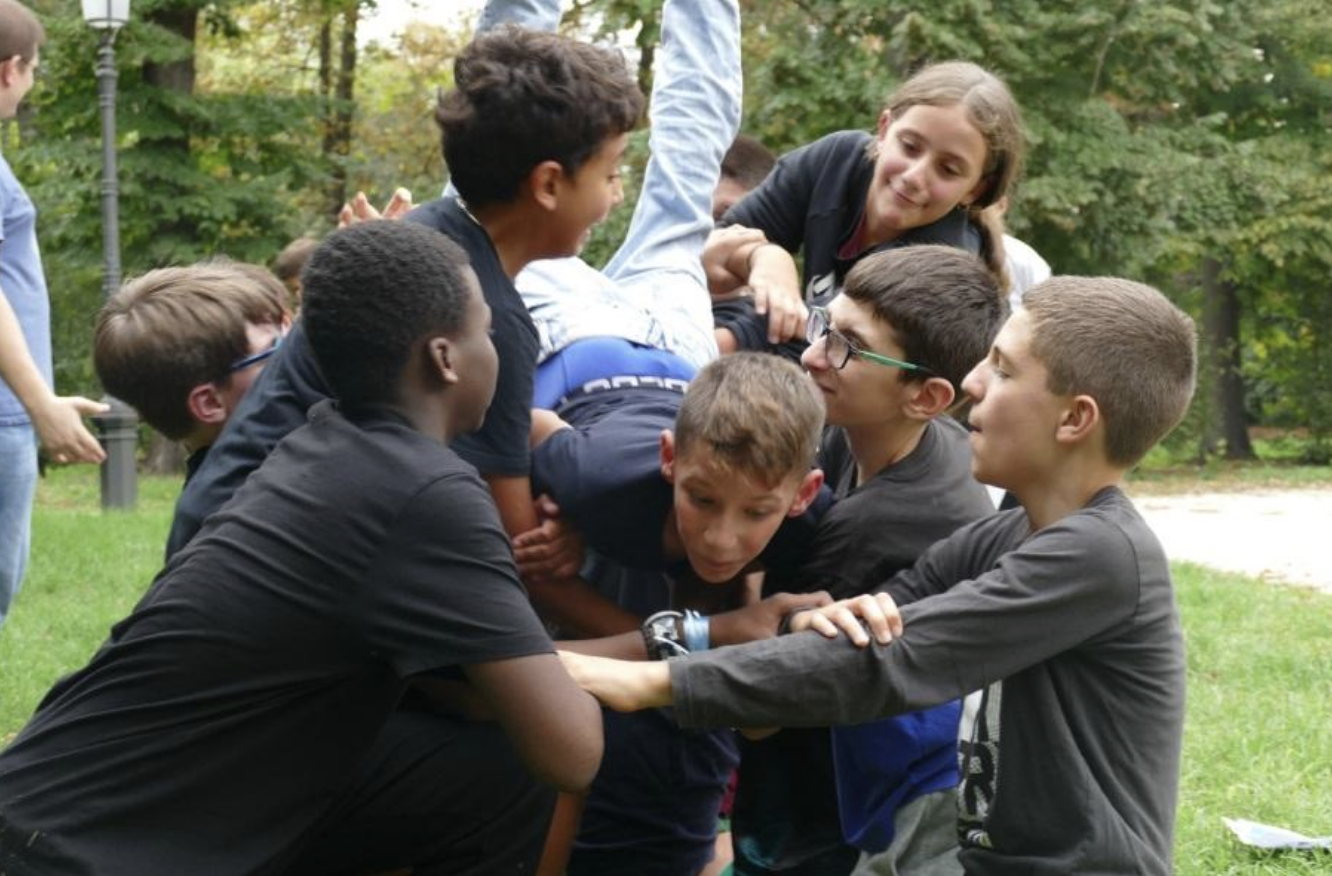 educare-ci-vuole-villaggio
